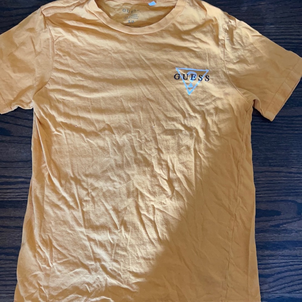 Guess tee